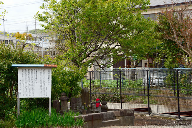 勘重郎堀/道祖神